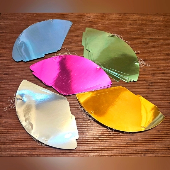 BluePanda 50 Pack Birthday Party Cone Hats, Bulk Set in 5 Metallic Colors - Picture 3 of 7